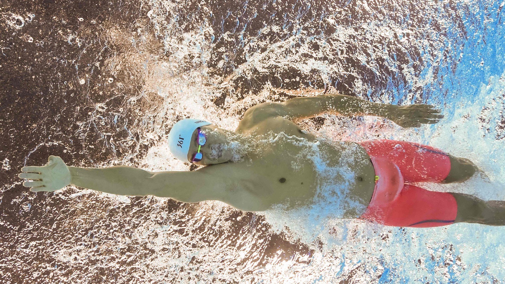 开云平台-8岁小梅西赛后谈及自己的比赛表现,梅西八岁视频